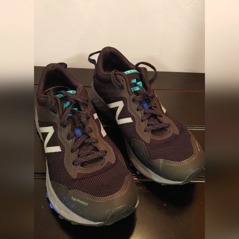New Blance, Arishi womens Trail Runners